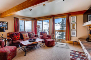 Ski-In Ski-Out 2 Br Condo- Sleeps 6 People Condo